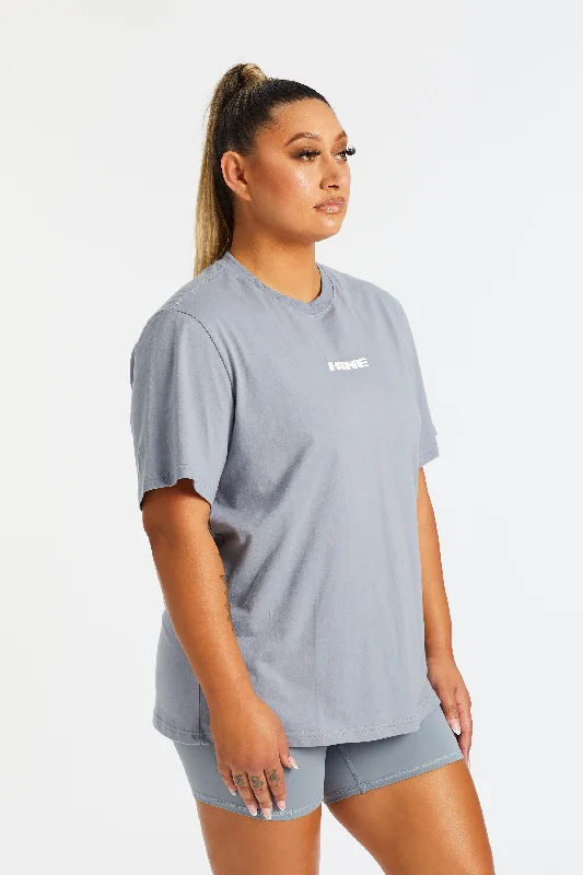 HINE TEE DUSTY BLUE